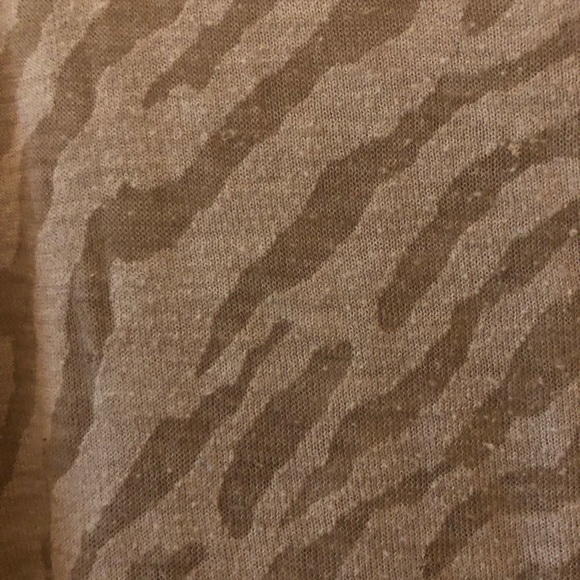 H&M Shear Pullover Top - Picture 2 of 2